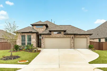 New construction Single-Family house 5039 Country Meadows Trl, Iowa Colony, TX 77583 plan Design 1942W - image