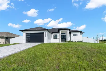 New construction Single-Family house 2415 Ne 22Nd Pl, Cape Coral, FL 33909 - image