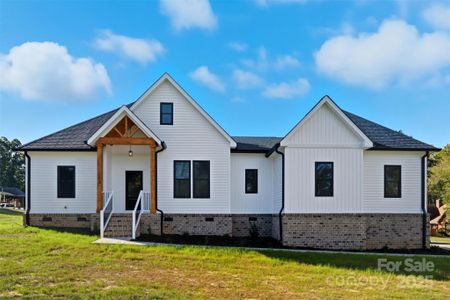 New construction Single-Family house 1213 Creekside Dr, Conover, NC 28613 - image