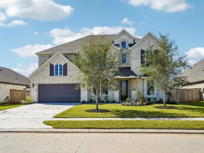 New construction Single-Family house 5232 Autumn Hills Trl, Pearland, TX 77584 plan The Redbud (5362) - image