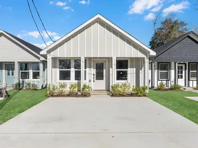 New construction Single-Family house 4105 Coon, Bacliff, TX 77518 - photo 0