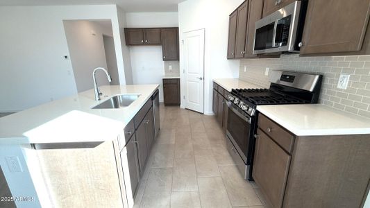 New construction Single-Family house 20680 N 224Th Ave, Surprise, AZ 85387 plan 3503 - image 6