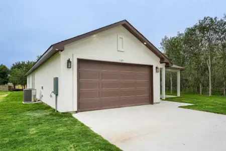 New construction Single-Family house 137 E Pauwela Ln, Bastrop, TX 78602 - image