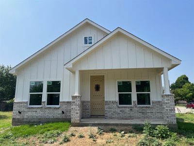 New construction Single-Family house 215 Noble Avenue, Everman, TX 76140 - photo 0