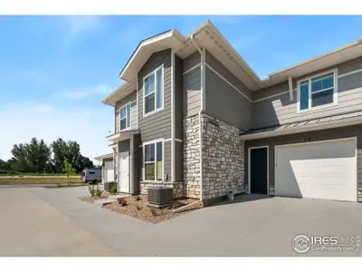 New construction Townhouse house 410 High Point Dr, Unit 104, Longmont, CO 80504 Sloan- photo 1 1