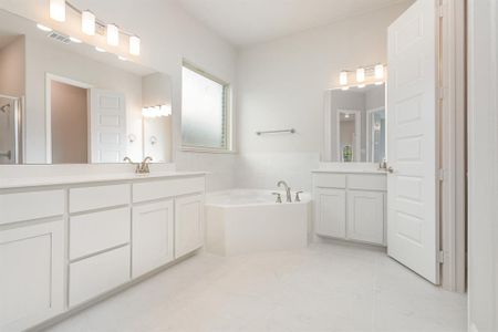 New construction Single-Family house 1908 Comanche Dr, DeSoto, TX 75115 null- photo 10 10