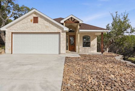 New construction Single-Family house 346 Assiniboia Dr, Canyon Lake, TX 78133 - image