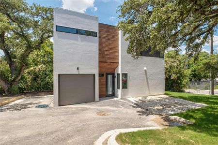 New construction Single-Family house 219 Lessin Ln, Unit 11, Austin, TX 78704 - photo 0