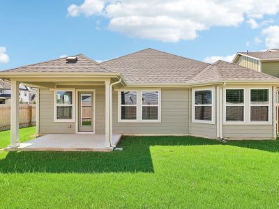 New construction Single-Family house 102 Short Toed Swoop, Cedar Creek, TX 78612 null- photo 3 3