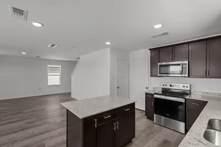 New construction Single-Family house 5021 Conch Shell, San Antonio, TX 78245 plan Pierce - image 5