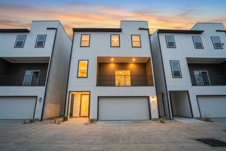 New construction Single-Family house 4704 Thornton Views Rd, Houston, TX 77018 - image