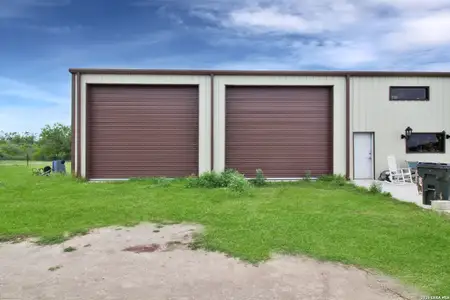 New construction Single-Family house 4225 Mineral Cemetery Rd, Beeville, TX 78102 - image