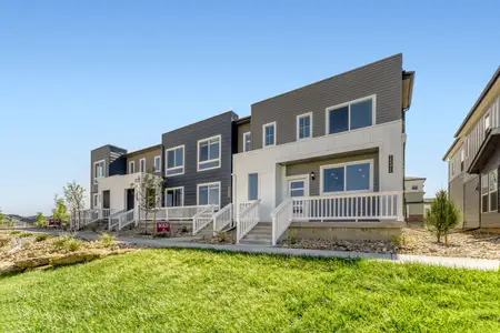 New construction Single-Family house 15571 Gilpin Ave, Parker, CO 80134 plan 306 - image
