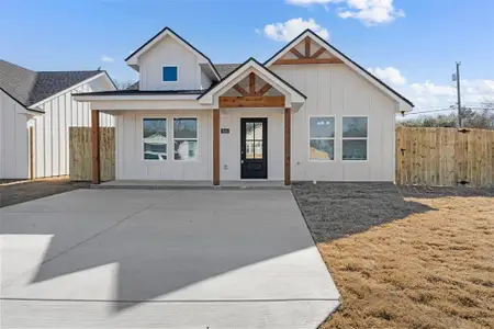 New construction Single-Family house 944 Holt Ave, Waco, TX 76706 - image