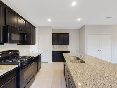 New construction Single-Family house 8024 Butterfield Dr, Sanger, TX 76266 plan Dogwood II - 30' Smart Series - image 6