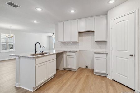 New construction Single-Family house 2910 Haffner Rd, Converse, TX 78109 Telluride- photo 9 9