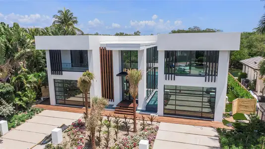 New construction Single-Family house 681 Golden Harbour Dr, Boca Raton, FL 33432 - image