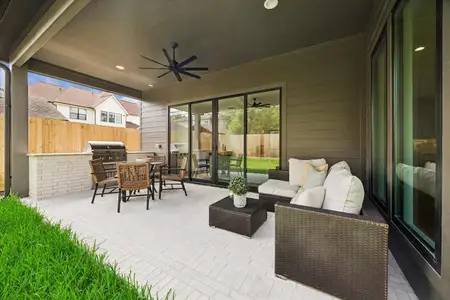 New construction Single-Family house 1710 Gardenia Dr, Houston, TX 77018 - image 2