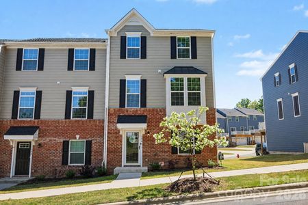 New construction Townhouse house 1946 Tupelo Grove Ln, Gastonia, NC 28054 - image