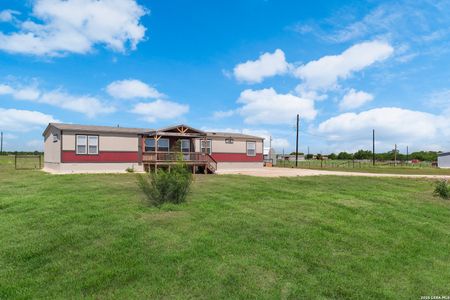 New construction Single-Family house 250 Cr 325, Jourdanton, TX 78026 - image