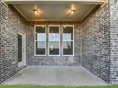 New construction Single-Family house 5016 Meadow Vista Ln, Fort Worth, TX 76036 - image 3