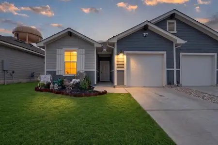 New construction Single-Family house 439 Arnold Lp, Unit A, Kyle, TX 78640 - image