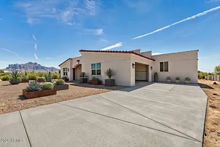 New construction Single-Family house 317 W Frontier St, Apache Junction, AZ 85120 - image