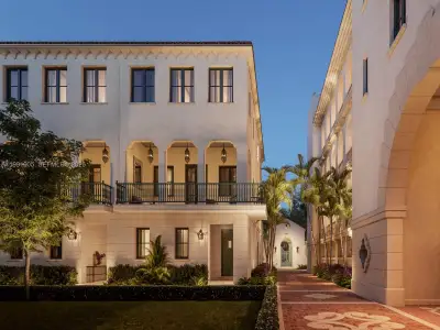 New construction Townhouse house 504 Malaga Ave, Unit T3, Coral Gables, FL 33134 - image