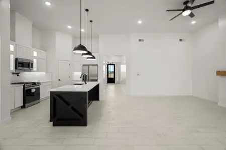 New construction Single-Family house 846 Harpendem Dr, El Paso, TX 79928 plan Torrey Pines - image 6