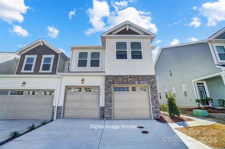 New construction Townhouse house 7031 Levelcross Lane, Charlotte, NC 28269 - photo 0