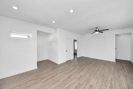 New construction Single-Family house 7312 Wileyvale Dr, Unit B, Houston, TX 77016 - image 6
