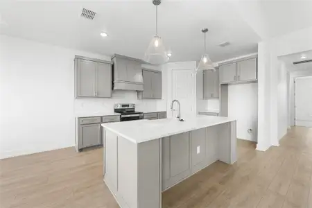 New construction Single-Family house 305 Boots Ct, Lorena, TX 76655 plan Kickapoo Creek - image 9