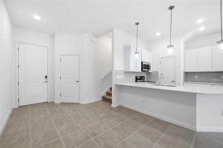 New construction Townhouse house 10556 Ebb Tide Ln, Orlando, FL 32821 - image 7
