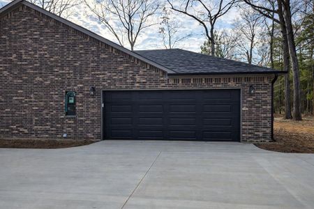 New construction Single-Family house 10 Hickory Oak Ln, Texarkana, TX 75501 - image