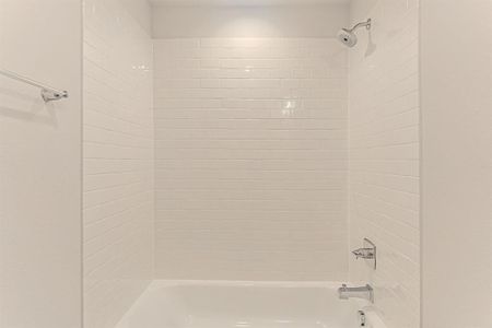 New construction Townhouse house 405 Athenia Dr, Fort Worth, TX 76114 - image 18