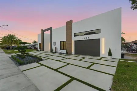 New construction Single-Family house 1304 Se 10Th Ter, Deerfield Beach, FL 33441 - image