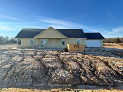 New construction Single-Family house 1033 Hereford Dr, Springtown, TX 76082 - photo 0