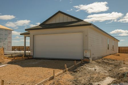 New construction Single-Family house 1548 Golden Wheat, New Braunfels, TX 78130 null- photo 13 13