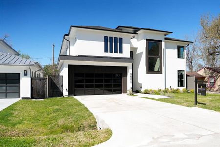 New construction Single-Family house 6606 Sivley St, Houston, TX 77055 null- photo 1 1