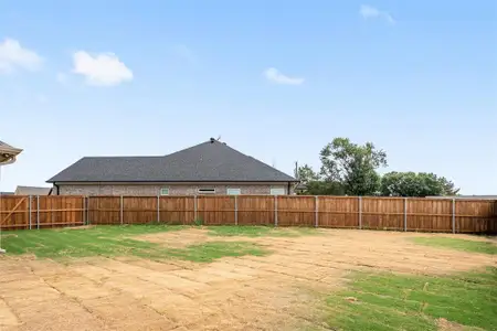New construction Single-Family house 721 Cobblestone Cir, Mabank, TX 75147 - image