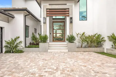 New construction Single-Family house 19175 W Riverside Dr, Tequesta, FL 33469 - image