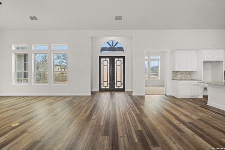 New construction Single-Family house 649 Legend Park Dr, Castroville, TX 78009 - image 18