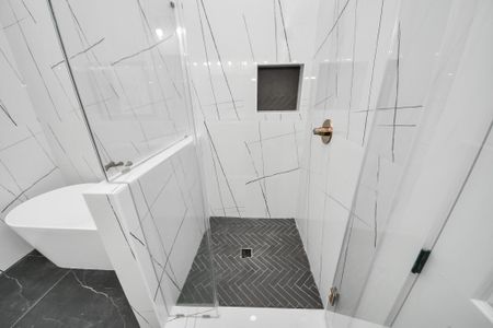 New construction Single-Family house 2016 Blodgett St, Houston, TX 77004 - image 12