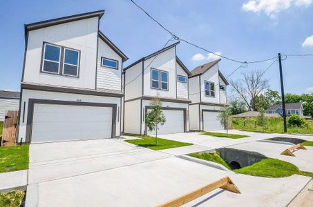 New construction Single-Family house 850 Lucky St, Houston, TX 77088 - image