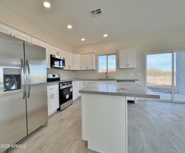 New construction Single-Family house 4240 N Arizona Rd, Eloy, AZ 85131 null- photo 8 8