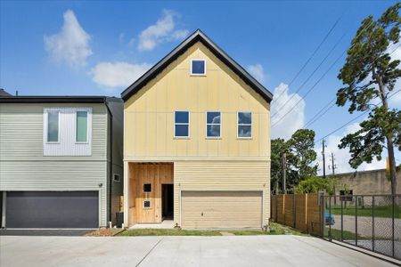 New construction Single-Family house 3902 Zina Wy, Houston, TX 77018 - image
