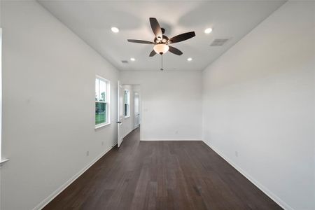 New construction Single-Family house 9902 Clark Rd, Unit G, Houston, TX 77076 null- photo 31 31