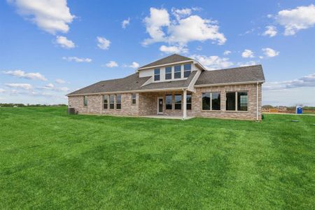 New construction Single-Family house 136 Swan Lake Dr, Waxahachie, TX 75165 plan Yukon - image