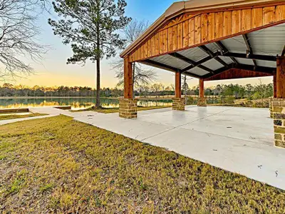 New construction Single-Family house 523 Shoreview Dr, Conroe, TX 77303 plan Barnett - image 20