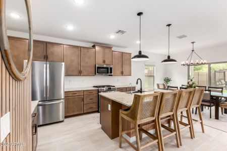 New construction Single-Family house 8640 W Frier Dr, Glendale, AZ 85305 null- photo 0